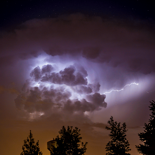 large-storm-cloud-thunder-lighting-bolts-strike-animated-gif.gif