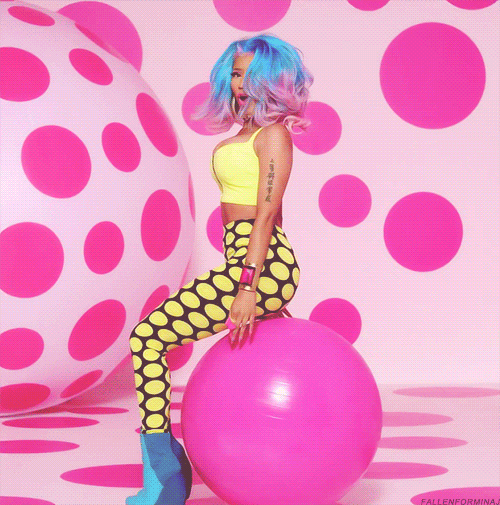 Niki Minaj Funny Bouncing On Ball