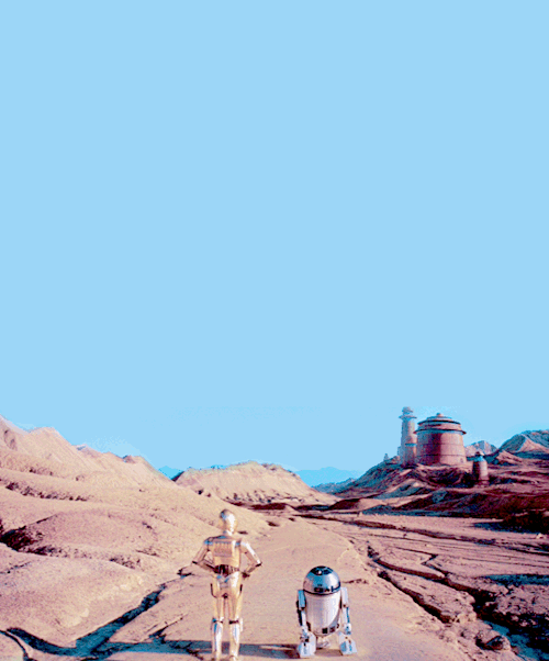 R2d2 And C3PO Desert